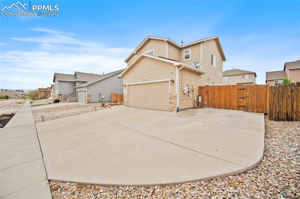 6973 Red Cardinal Loop