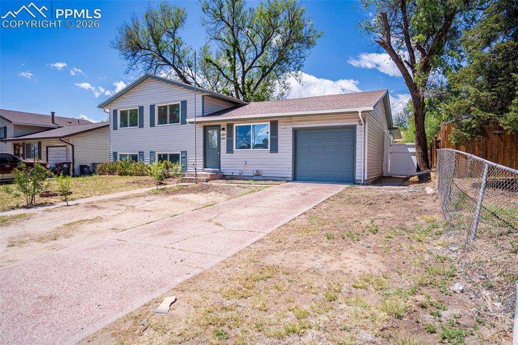 818 S Circle Drive