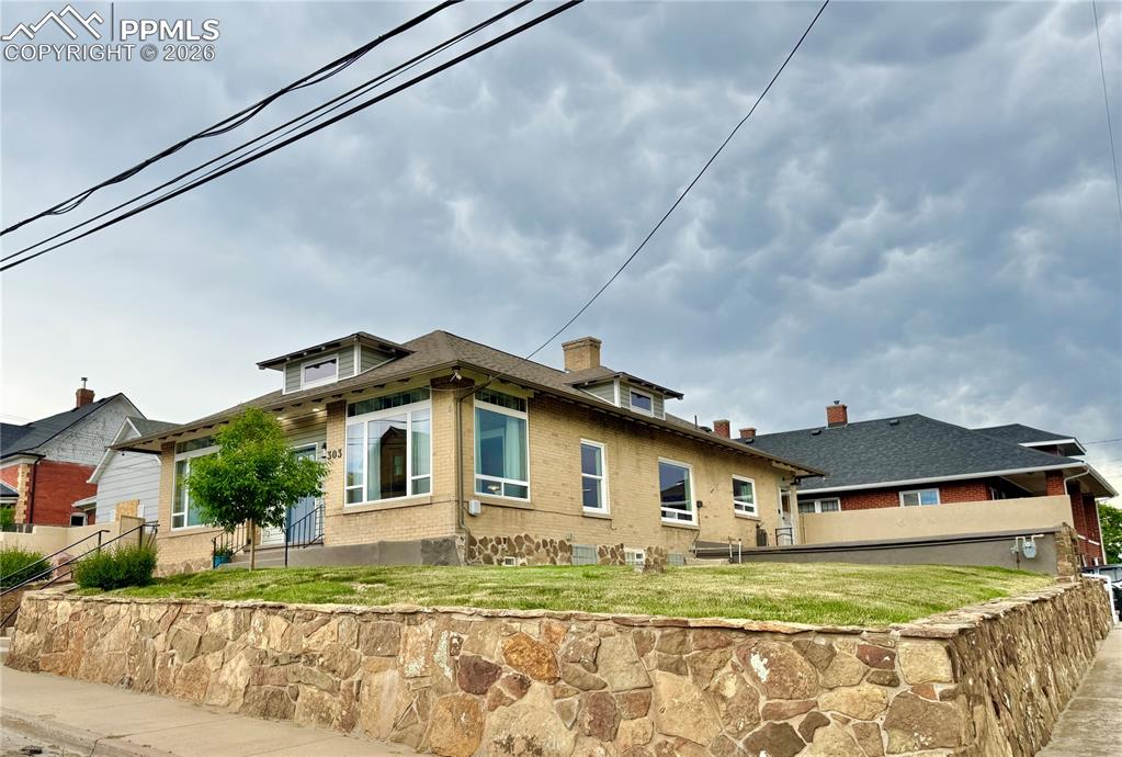 303 S Animas Street