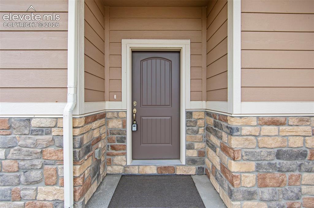 7568 Cat Tail Creek Drive