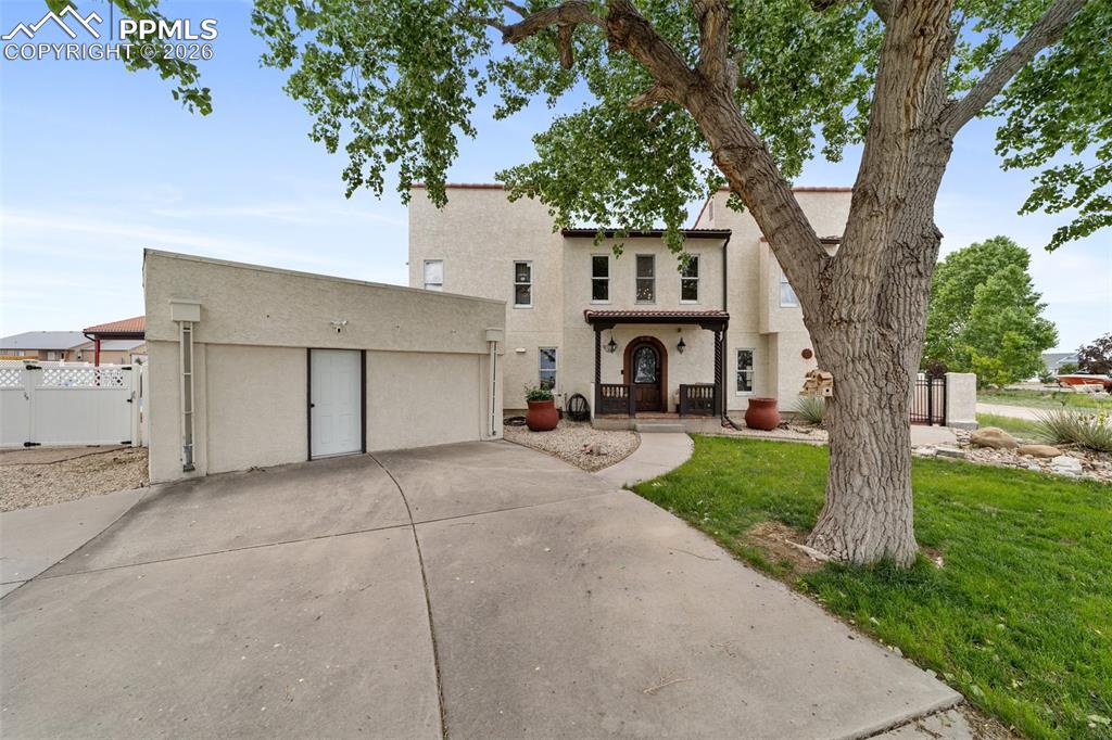 817 E Clarion Drive