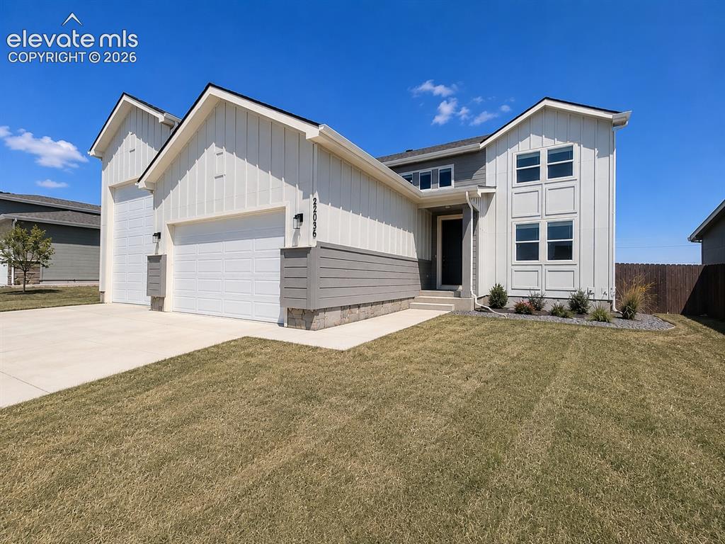 22036 Cattlemen Run