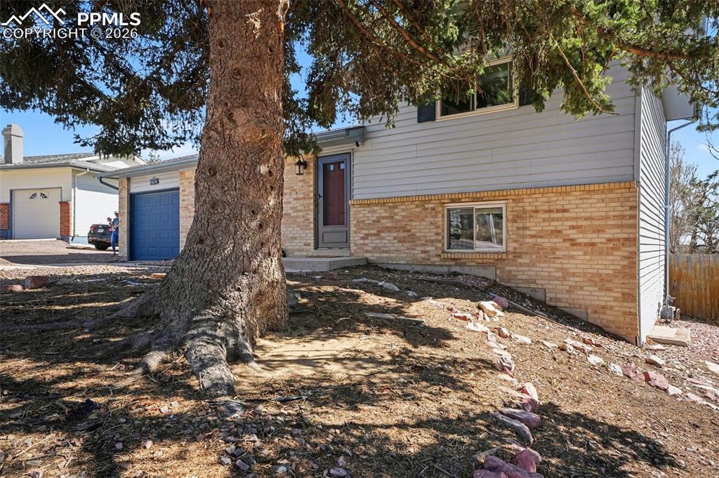 5465 Escondido Drive