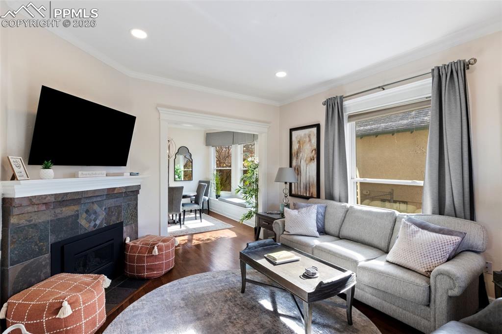 1207 Custer Avenue