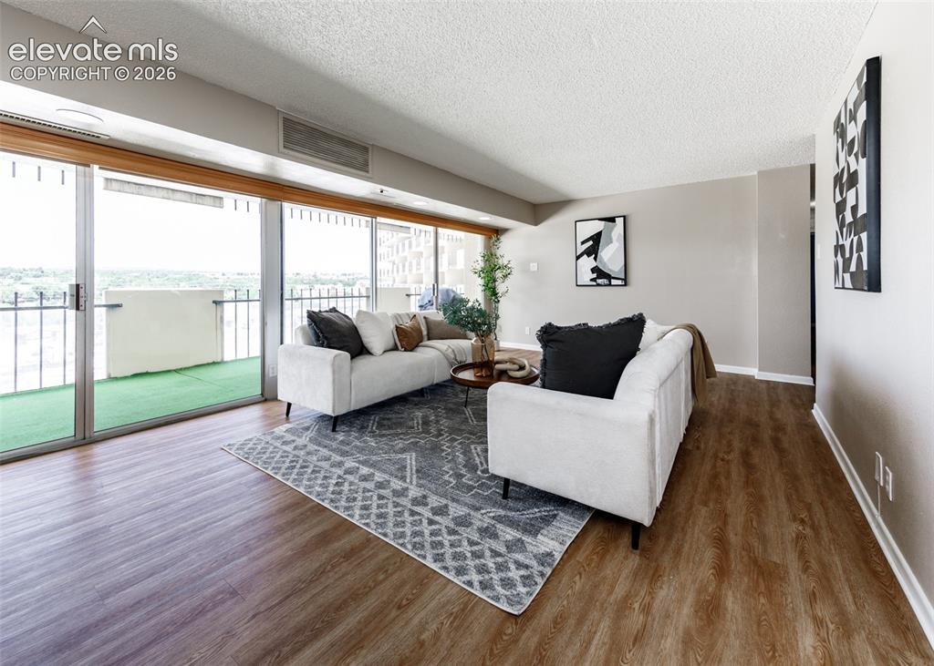 411 Lakewood Circle C502