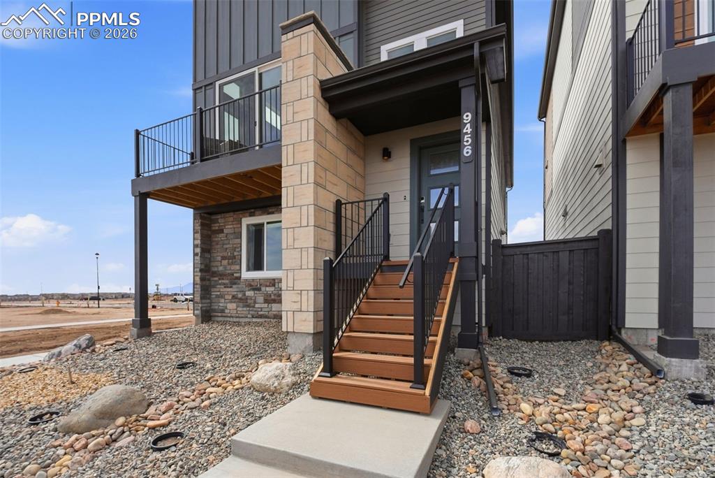 9456 Traveler Terrace