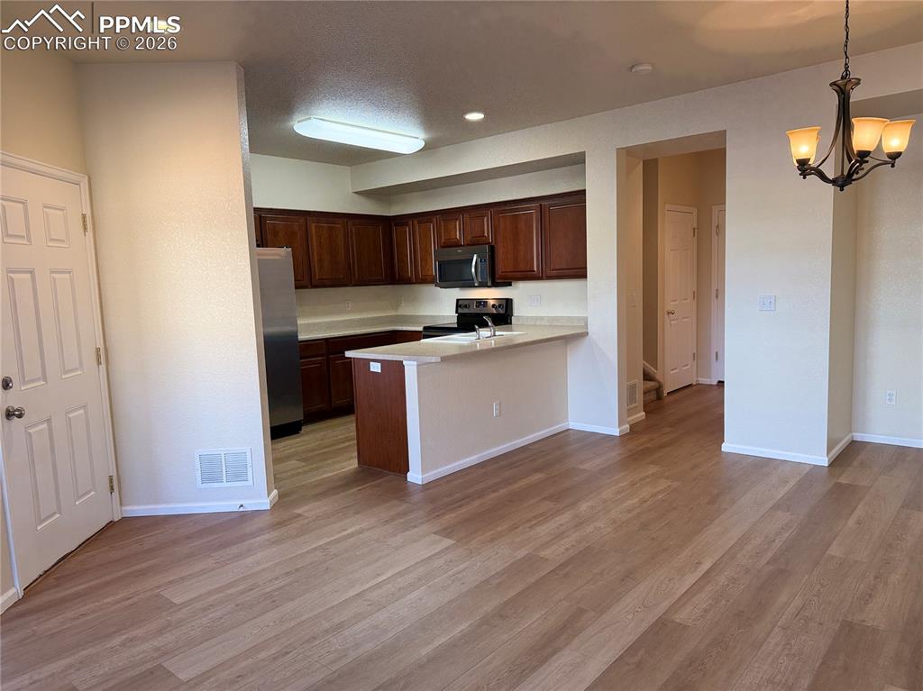 8728 Eckberg Heights