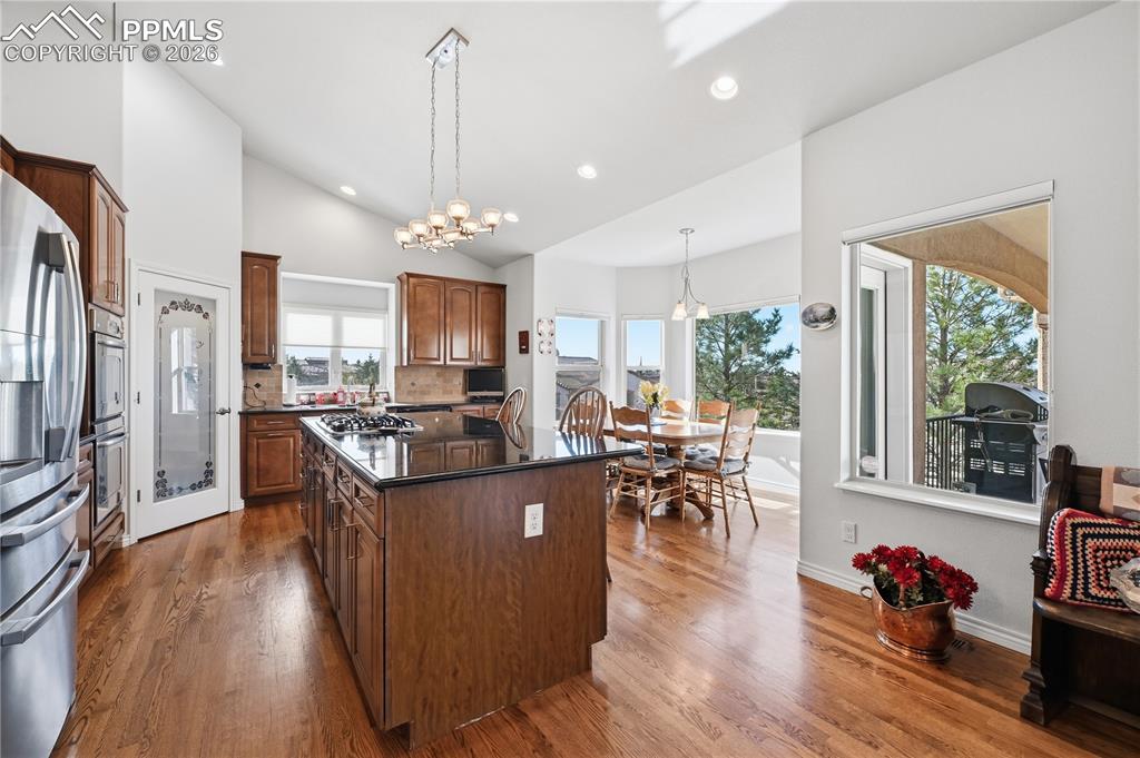 2265 Rainbows End Point