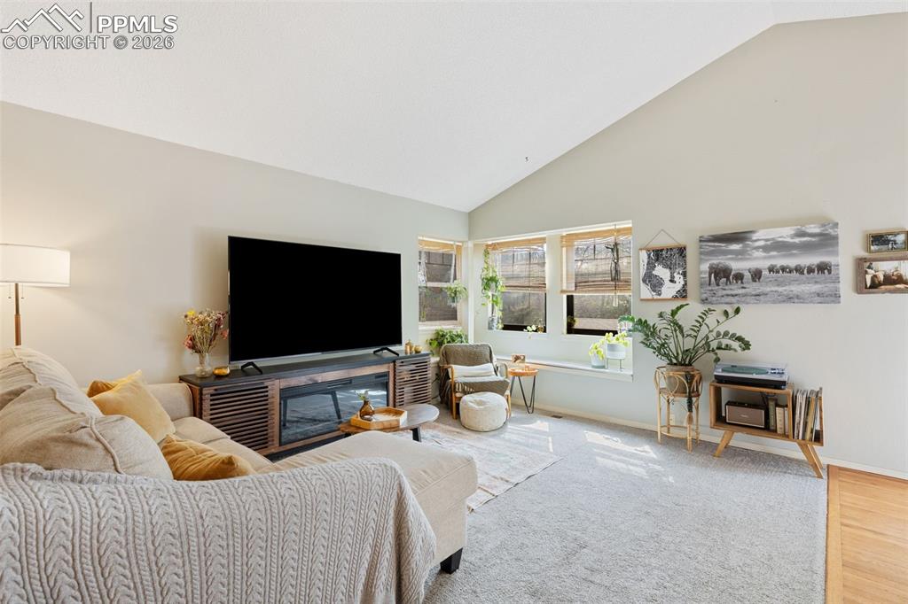 1125 Greenbrier Drive