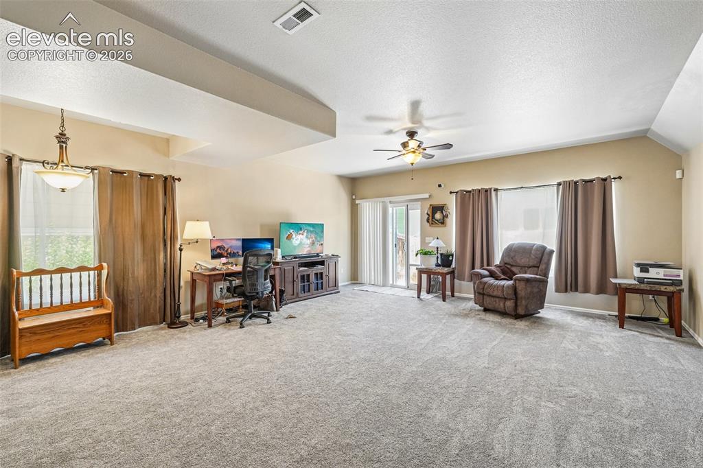 5342 Canadian Rose View