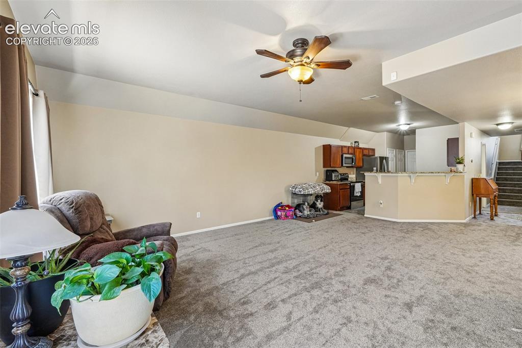 5342 Canadian Rose View