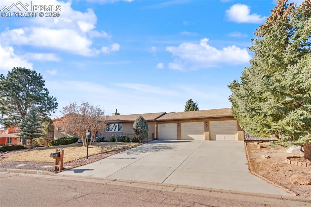 4930 Sunbird Cliffs Drive