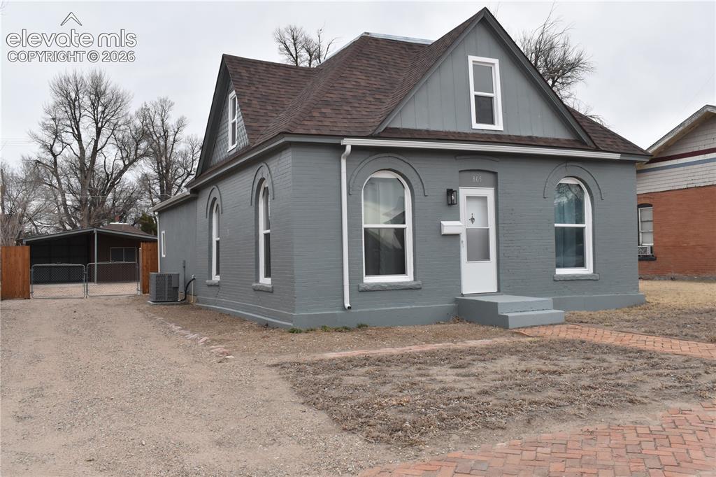818 S 5th Street