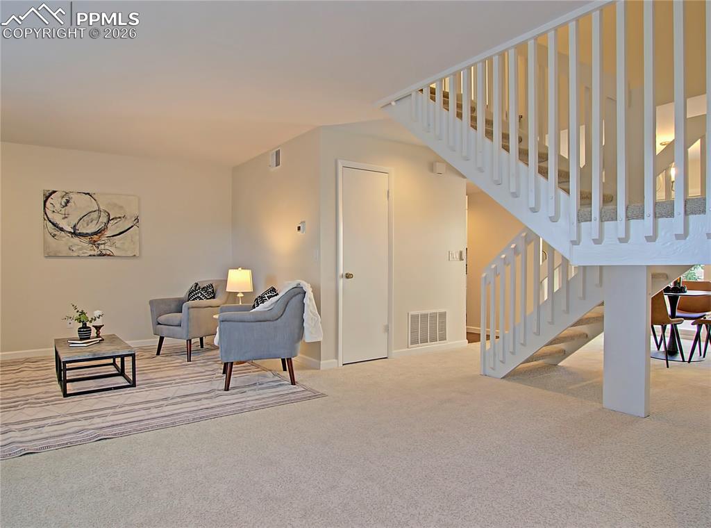 3330 Templeton Gap Road 8