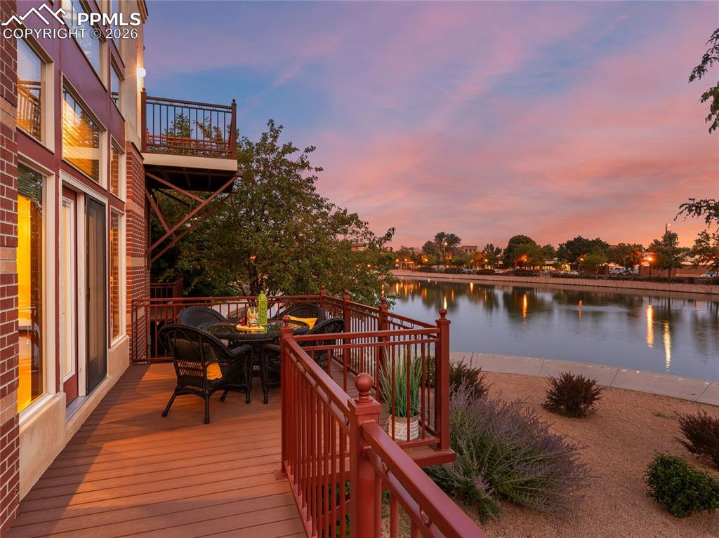 235 W Riverwalk