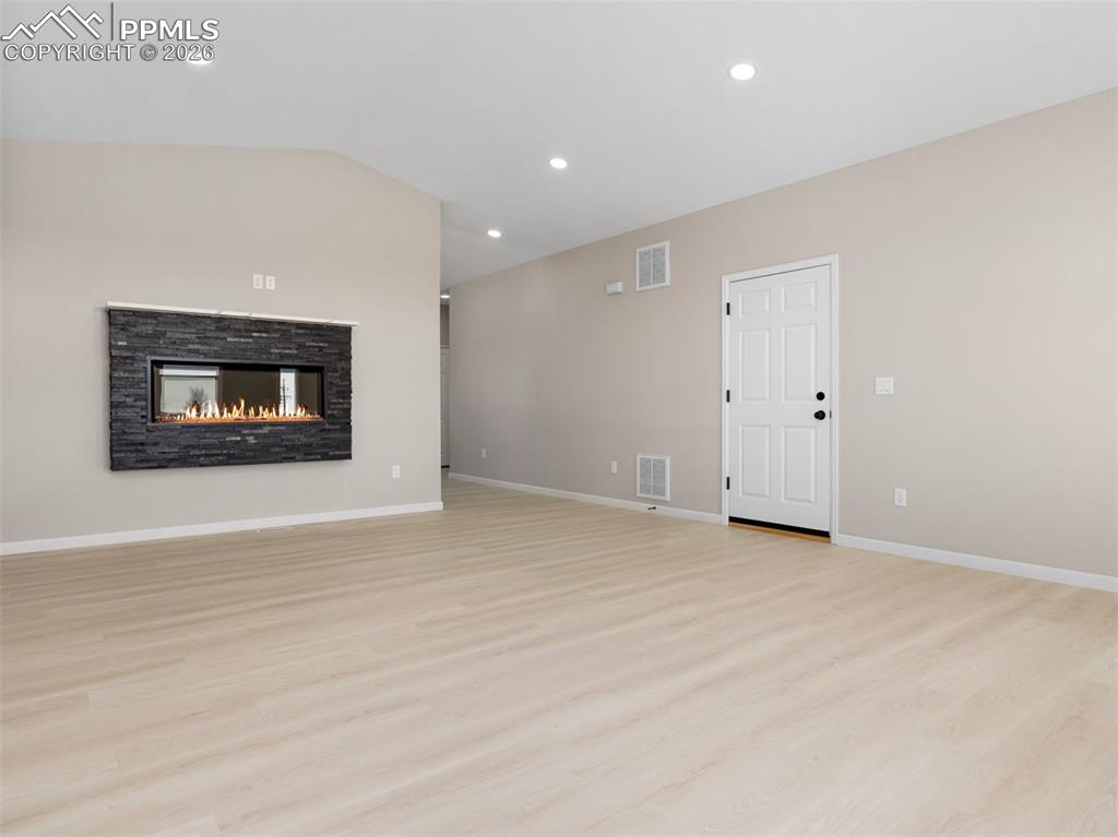 981 E Waverly Drive