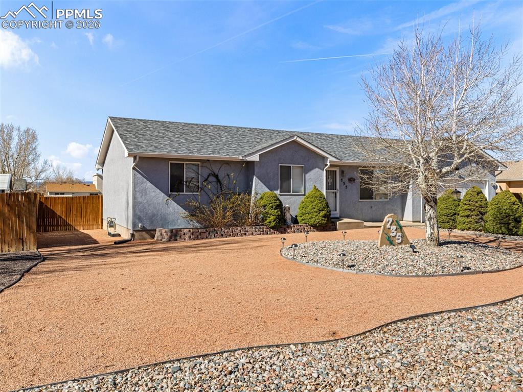 735 S Sterling Drive