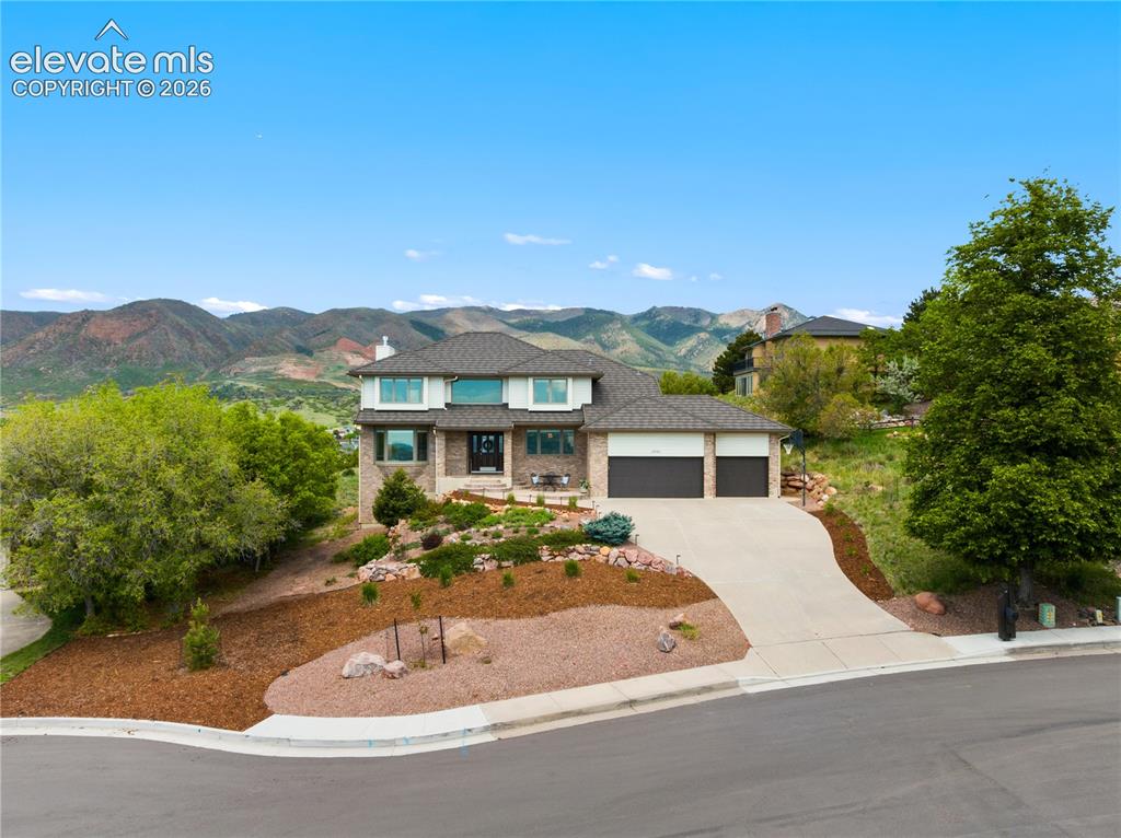 2550 Oak Hills Drive