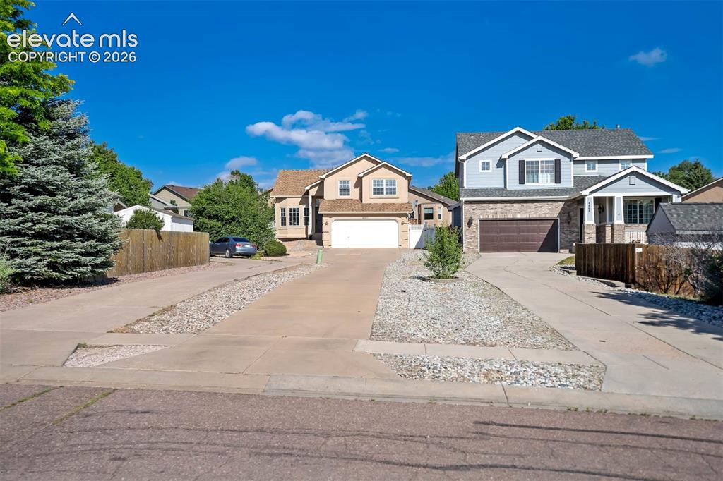 4860 Feathers Way