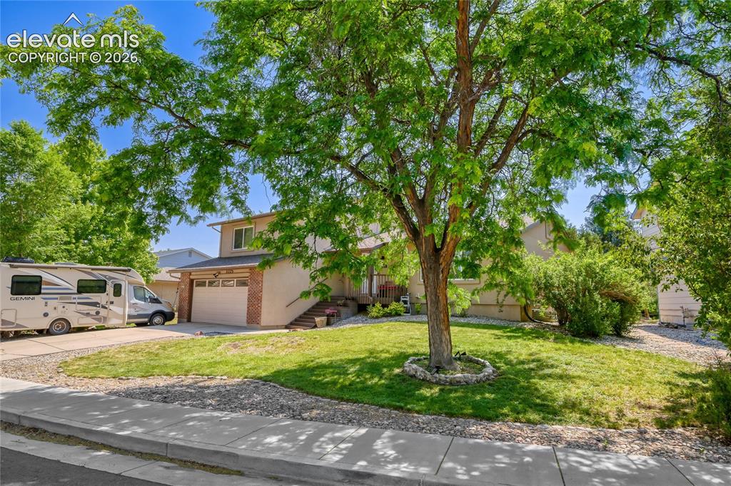 3225 Oak Creek Drive