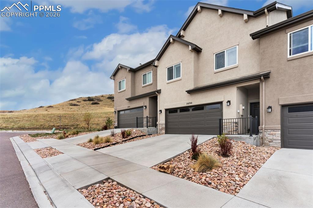 5690 Villa Lorenzo Drive