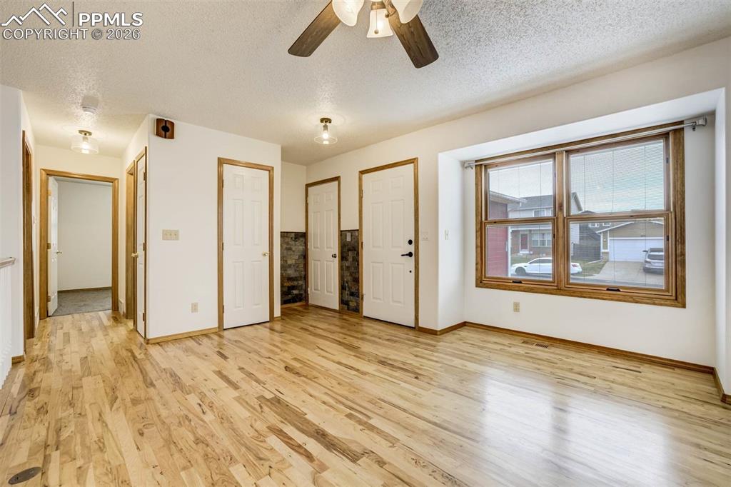 5855 Grapevine Drive