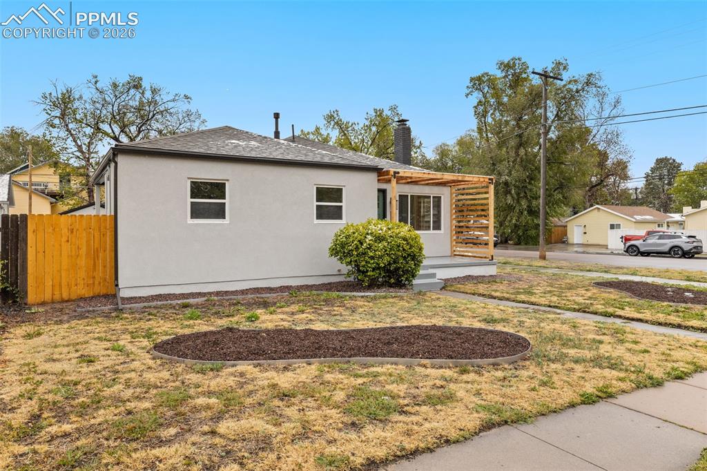 1301 N El Paso Street
