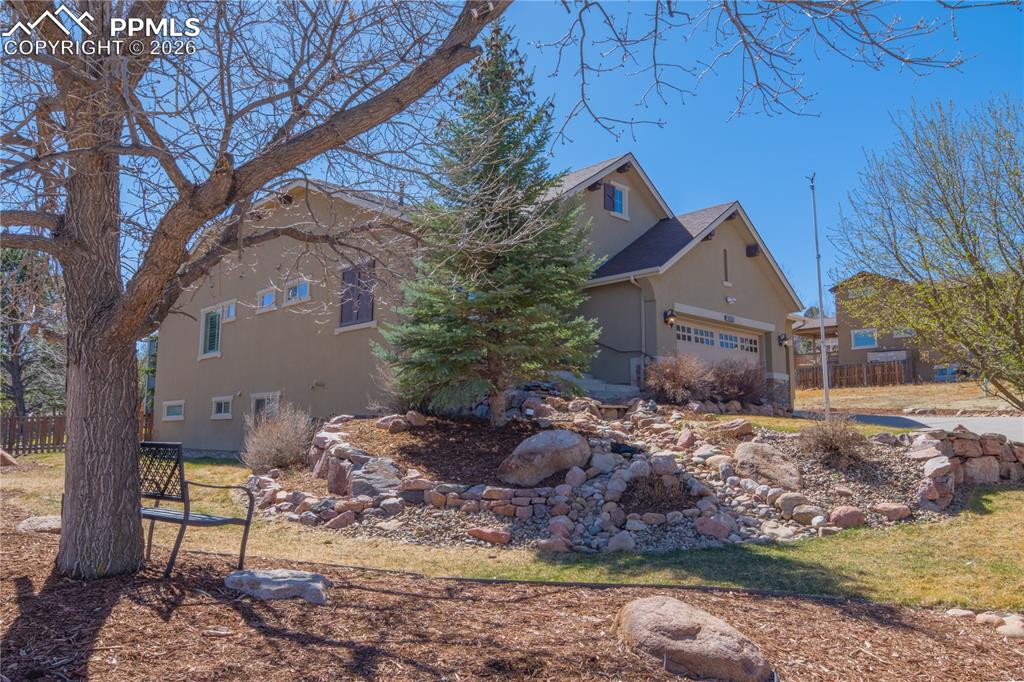 2215 Yankton Place