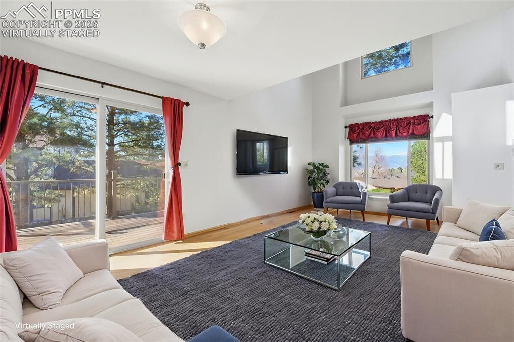 5513 Saddle Rock Trail