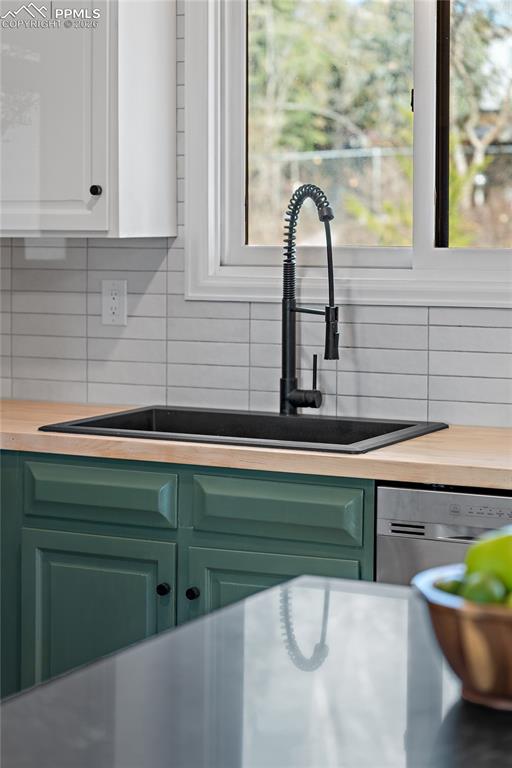 5242 Constitution Avenue