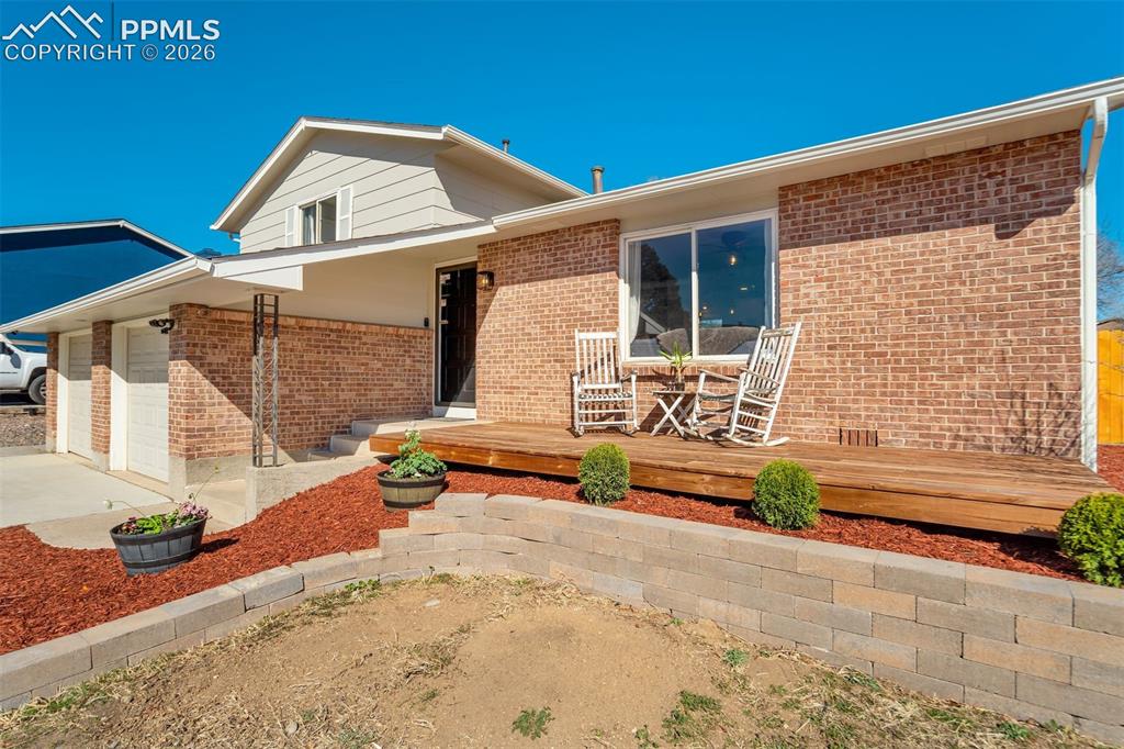 1505 Hathaway Drive
