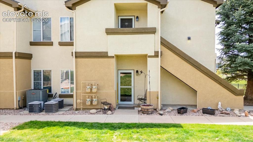 4008 Riviera Grove 103