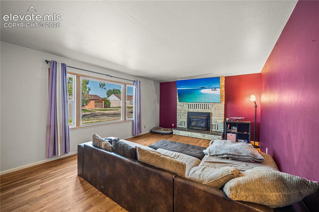 1528 Alexander Circle