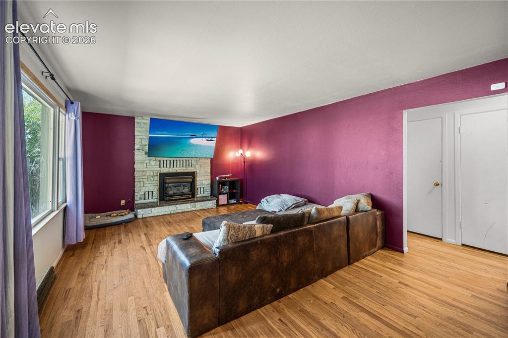 1528 Alexander Circle