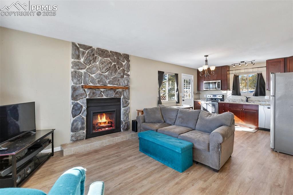 11 Valley Circle
