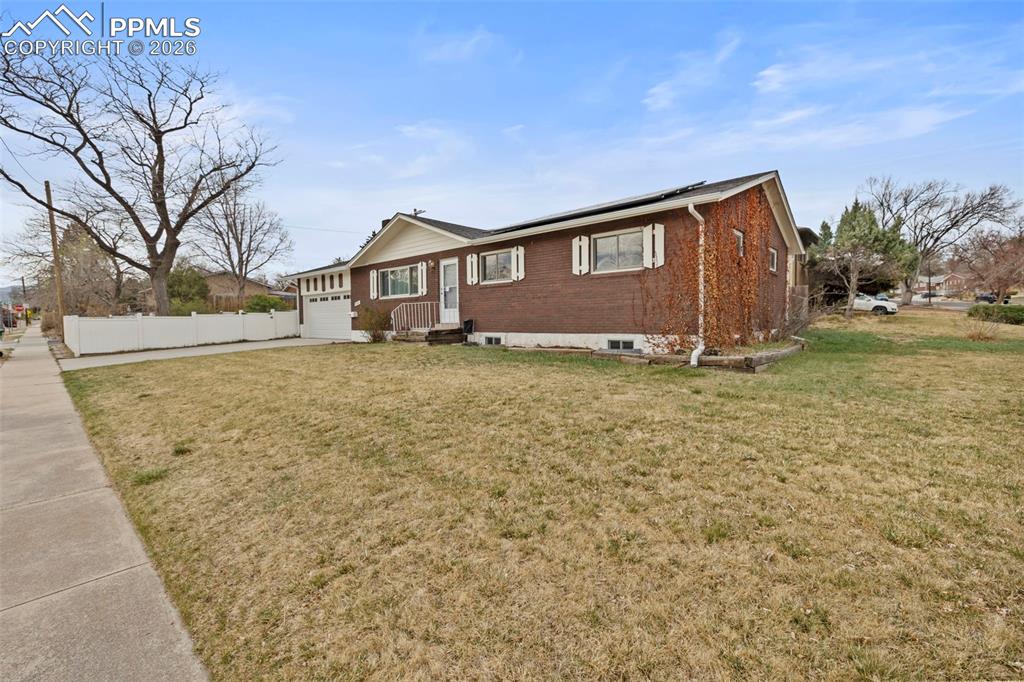 2121 Patrician Way