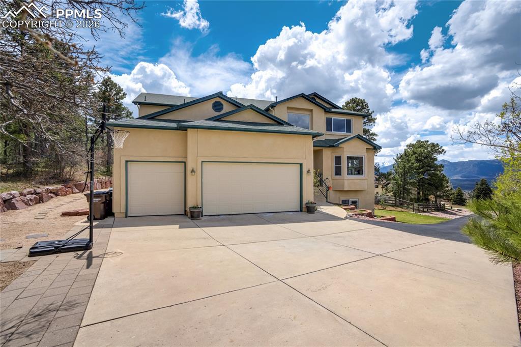 15371 Ridgefield Lane