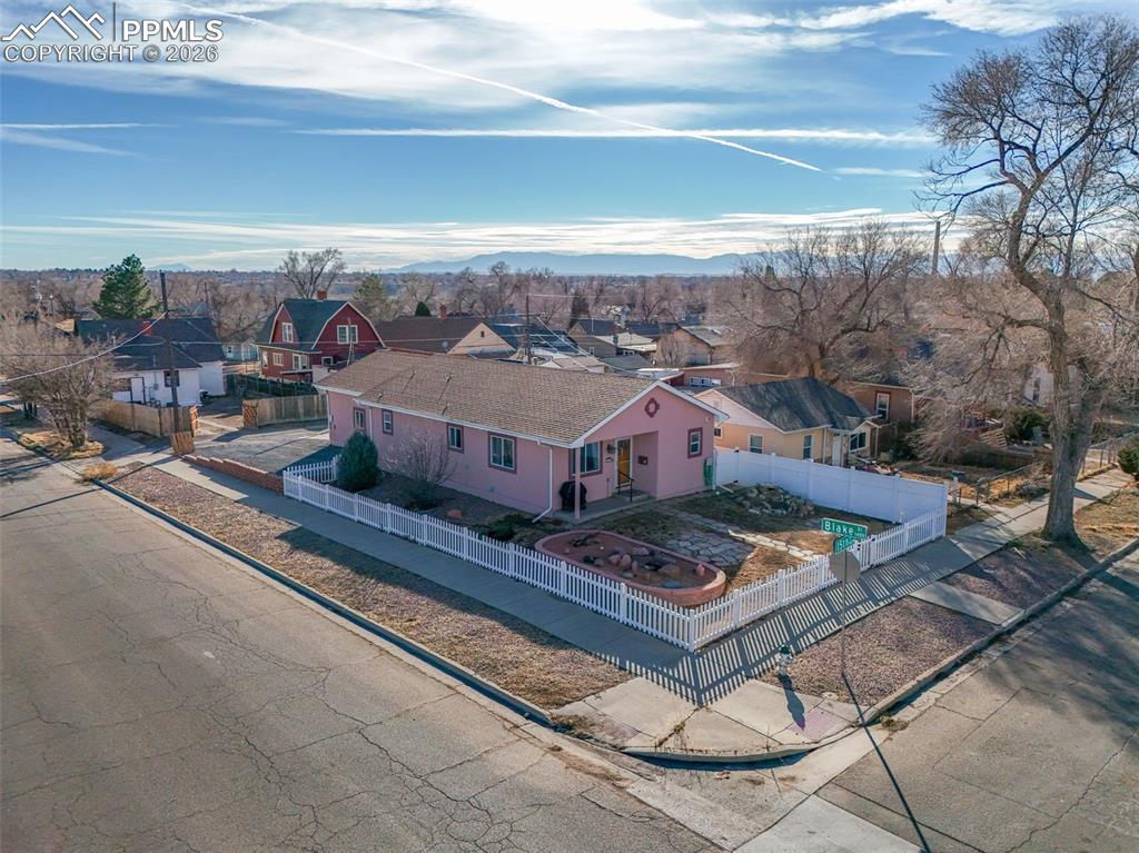 902 W 15th Street
