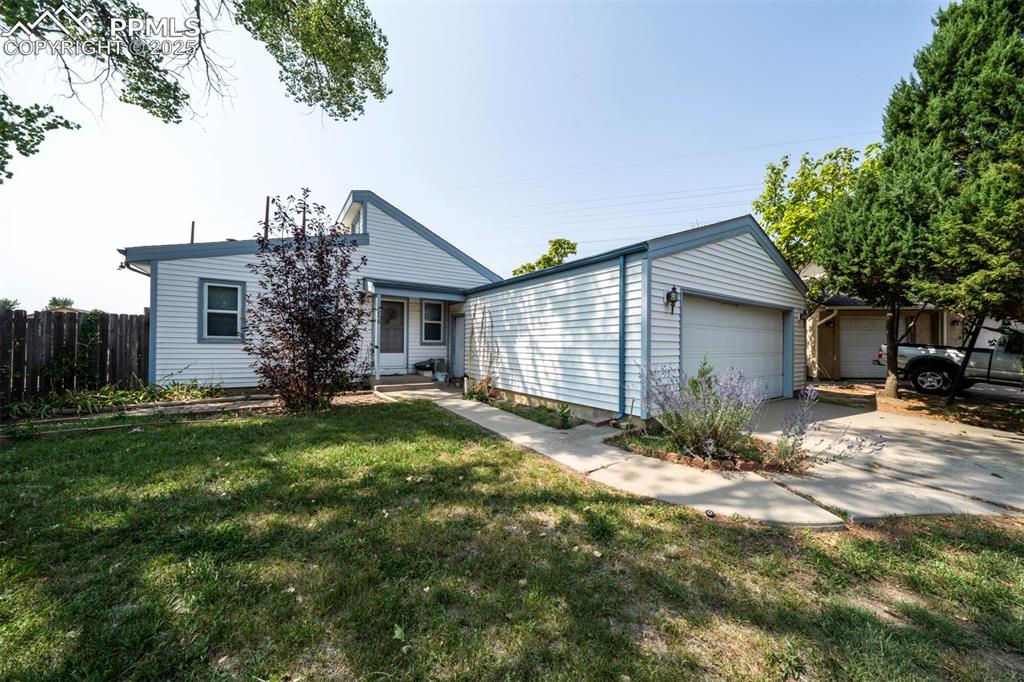 14 Crested Hill Court