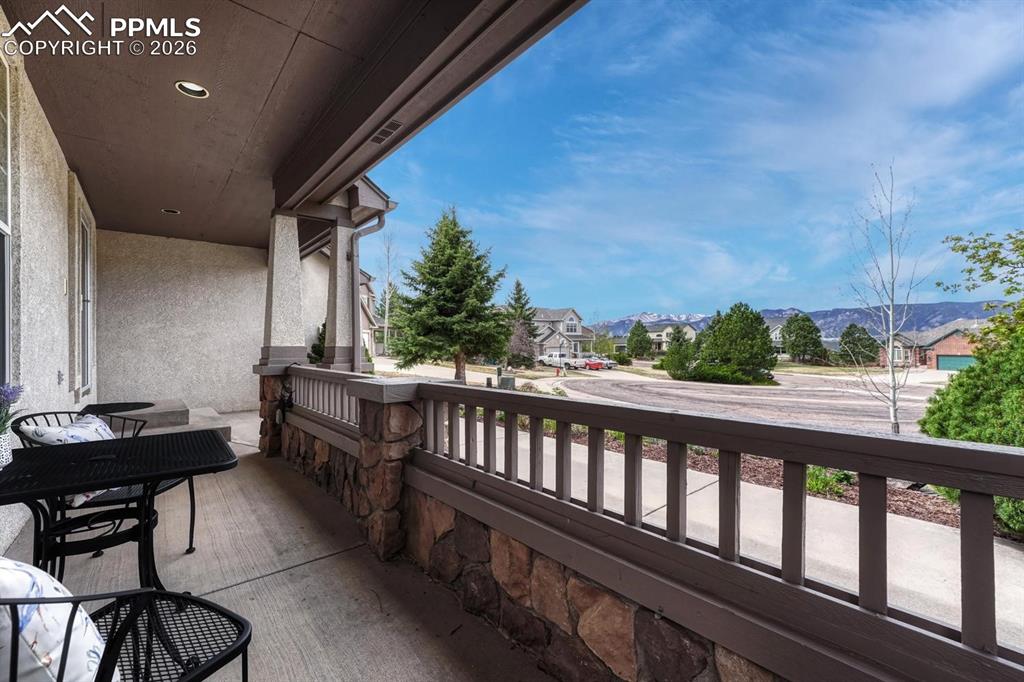 15211 Ridgefield Lane