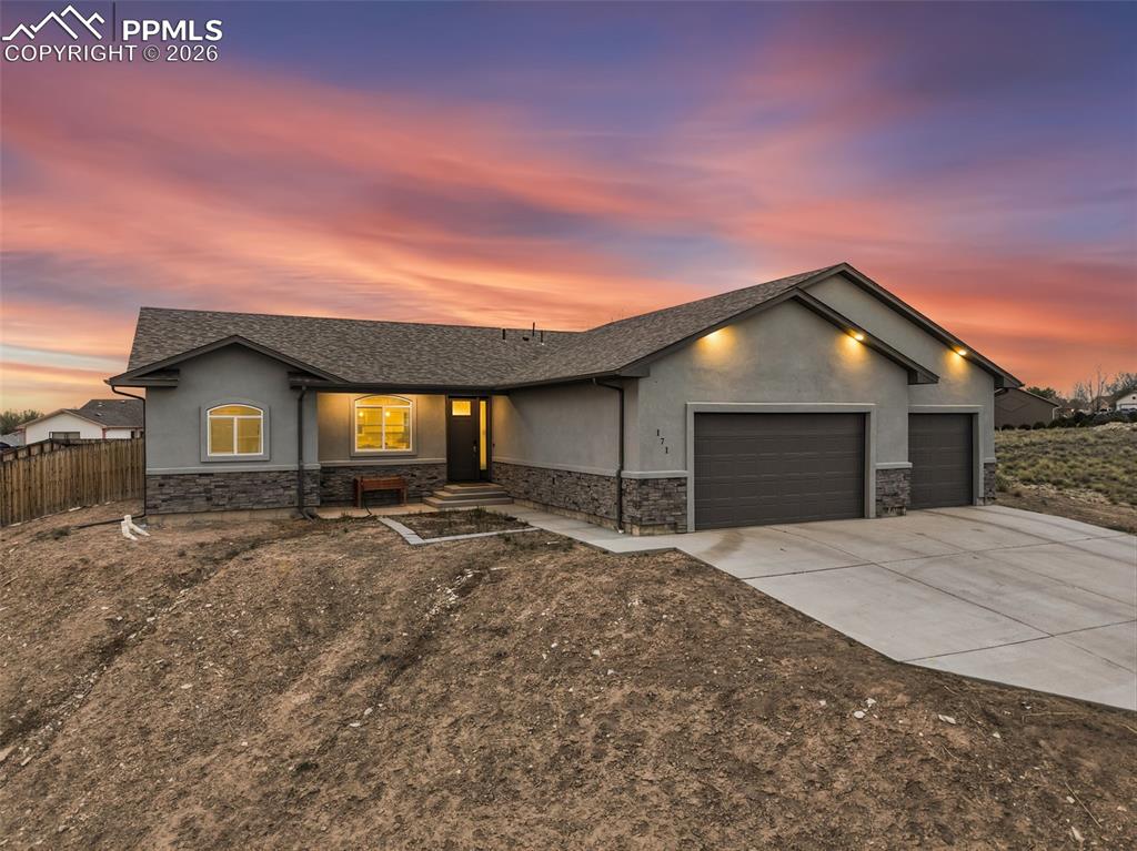 171 W Legend Drive