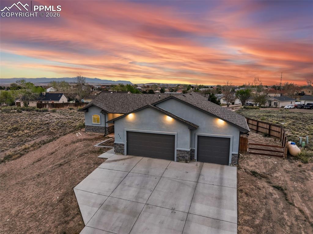 171 W Legend Drive