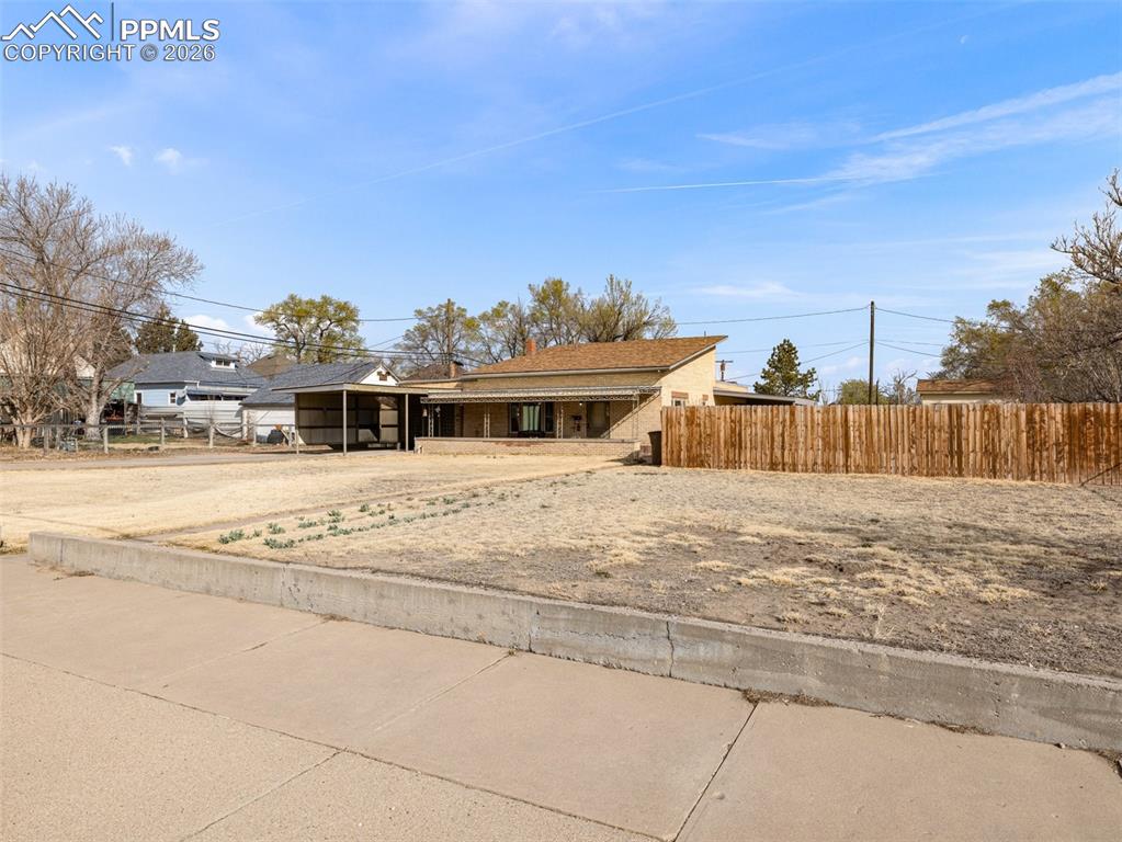 501 E 6th Street
