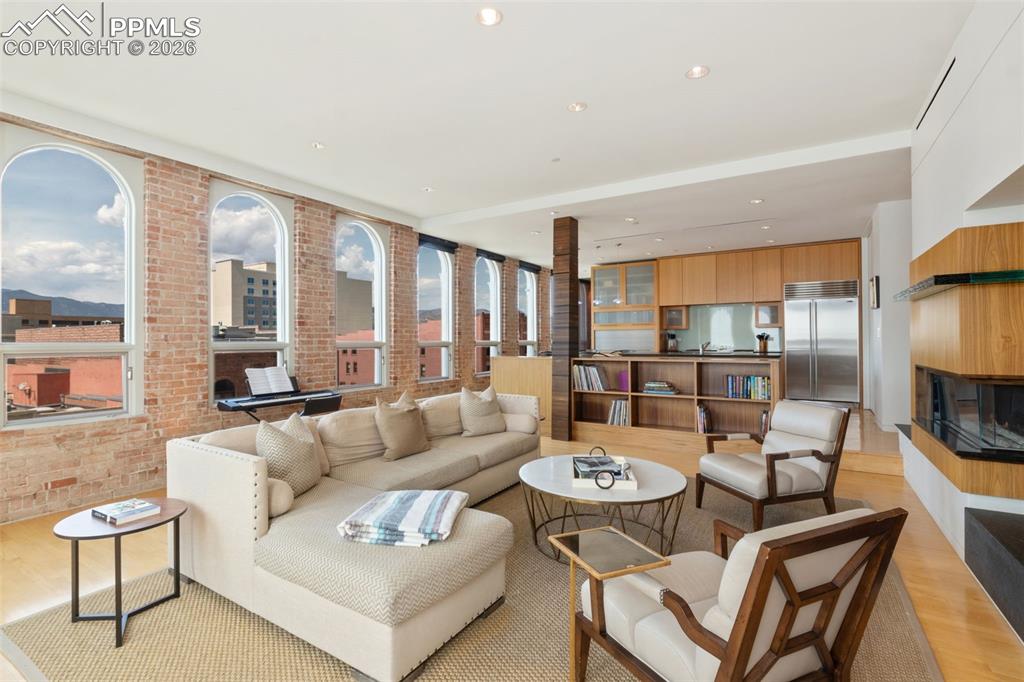 101 N Tejon Street 450