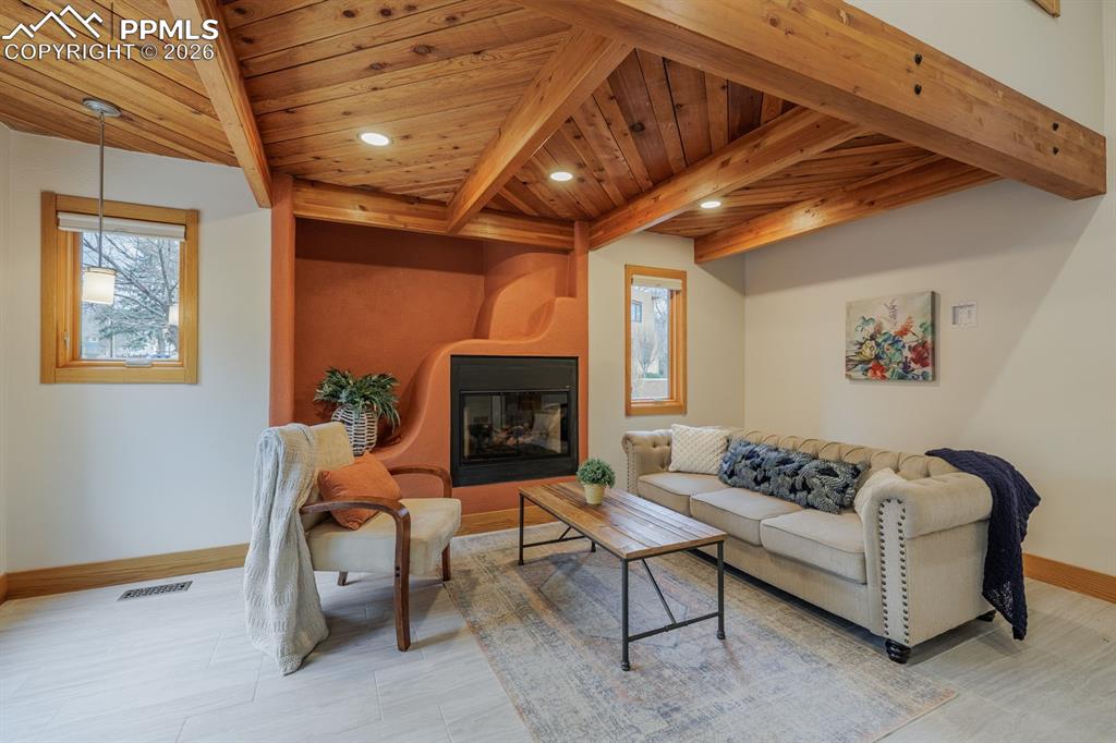 1817 Strasbourg Point