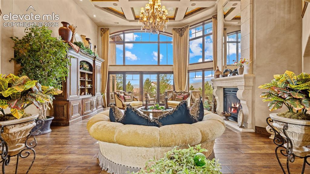 13684 Random Ridge View