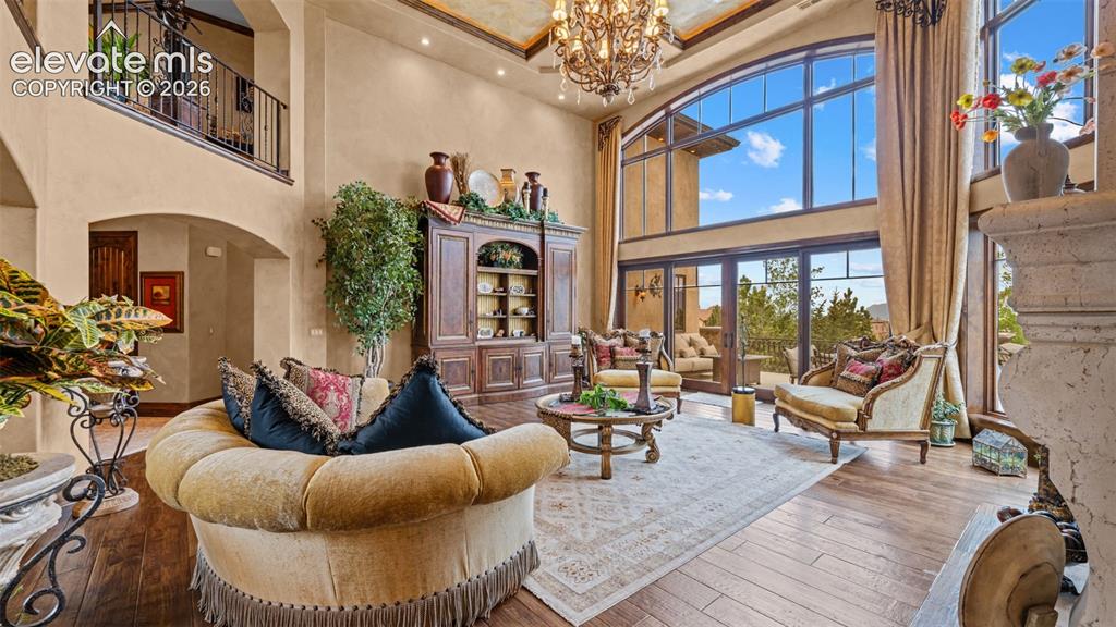 13684 Random Ridge View