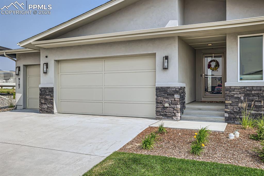 9107 Glitter Way