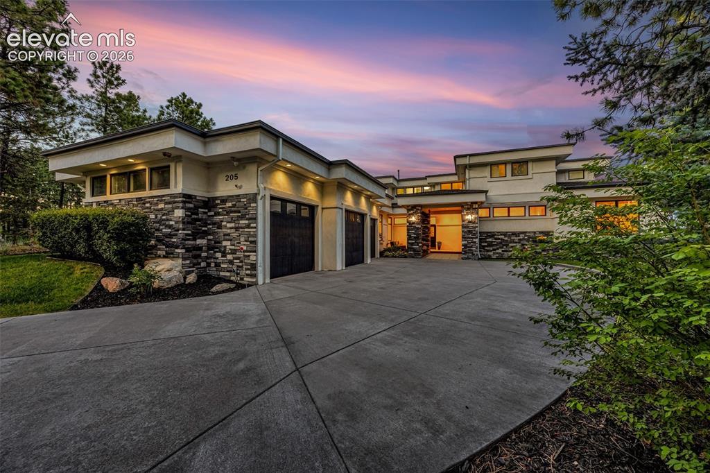 205 Cobblestone Way