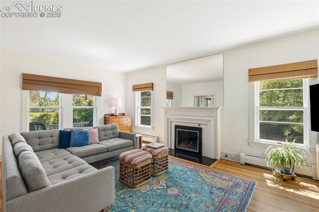 1414 N Cascade Avenue